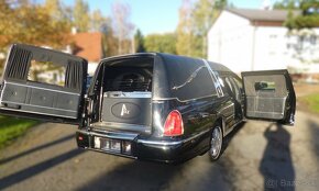 Pohřební vozidlo Lincoln Town Car - 6