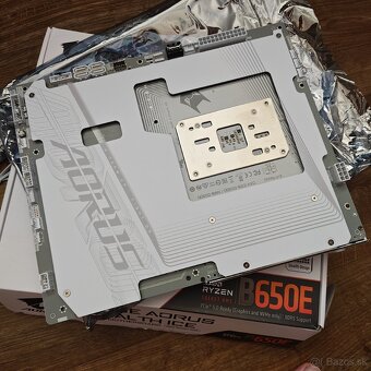 Gigabyte B650E AORUS STEALTH ICE BTF – základná doska (AM5) - 6