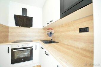 PREDAJ, 2,5 izbový byt, 54,90 m2, Ul. Dr. A. Stodolu - 6