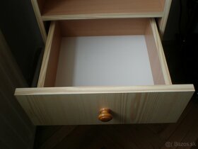 Menšia regálová skriňa so šuflíkmi - 6
