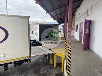 Na prenájom sklad 1474 m² s nakladacími rampami a kancelársk - 6