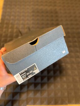 Air Jordan 1 Mid - 6