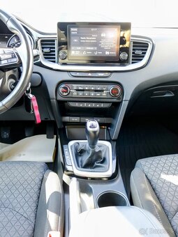 Kia Ceed SW 1.6 CRDi 136k Gold ODPOČET DPH - 6