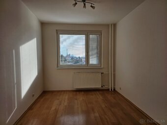 NA PREDAJ 3-izbový byt s loggiou, ILAVA - Kukučínová ul. - 6