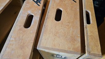 sada JERK BOXov - 6