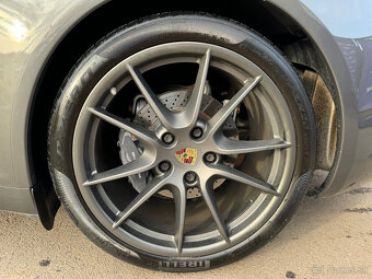 Porsche 911 Carrera - 6