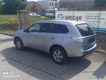 MITSUBISHI OUTLANDER 2,0 MIVEC 4WD CVT - 6