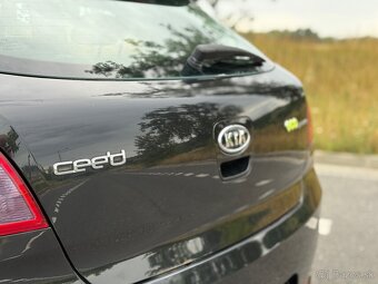 Na predaj krásna KIA Proceed 1.6 CRDi Coupe - 6