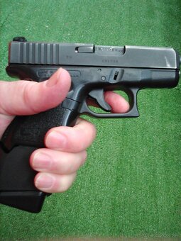 Dva 19 ranové zásobníky s návlekom určené pre Glock26 - 6
