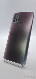 Predám mobilný telefón Motorola MOTO G30, 6Gb/128Gb - 6