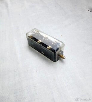 Koncový spínač bakelitový - 6