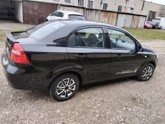 Chevrolet Aveo - 6