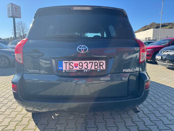 Toyota RAV4 2.2 D-4D AKONTACIA OD 0% - 6