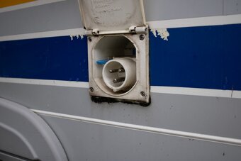 Burstner obytný príves - 6