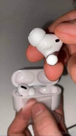 Apple AirPods Pro - 6
