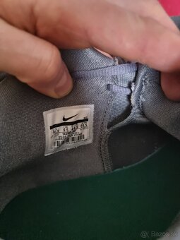 Nike Kyrie 4 - 6