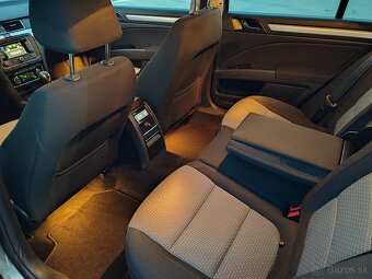 Škoda Superb Combi 2.0 TDI CR 140k Ambition - 6