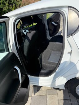 Peugeot 208 1.2 - 6