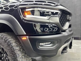Dodge RAM TRX 6.2 HEMI - 6