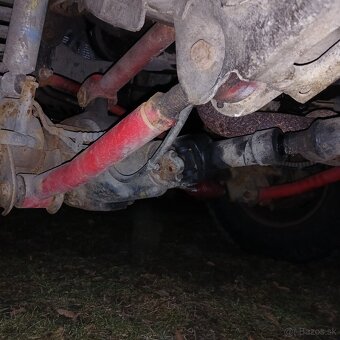 Predám jeep wj 4,7 - 6