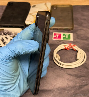 Apple iPhone X 64 GB Space Gray / nová batéria - 6