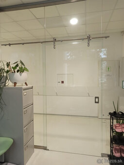 Predám Veĺkú Sklenenú Stenu v Tvare L. - 6