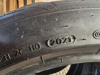 285/40R22 - 6