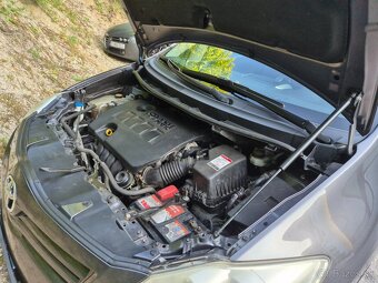 TOYOTA AURIS 1.6 97 kW Valvematic - 6