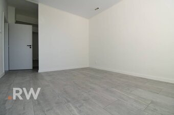 Centrum mesta - tehla, balkón, výťah, 2x klíma - 6