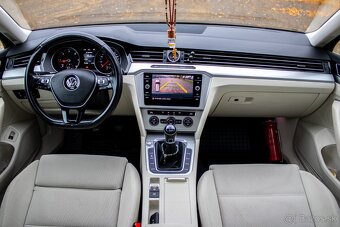 Volkswagen Passat Variant 1.6 - 6