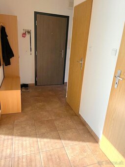 PRENÁJOM pre 2 študentky 3 izb BYT M. Bela Trenčín - 6