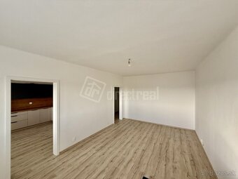 Moderne zrekonštruovaný veľký 2 izbový byt na Okruž… - 6