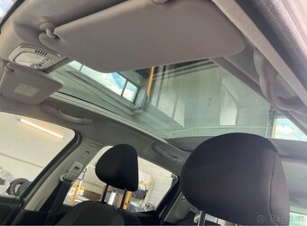 Na notársku zmluvu, Peugeot 207 SW - 6
