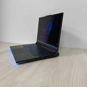 [Predám] Herný notebook - 16" ASUS ROG STRIX G614JIR-N4002W - 6