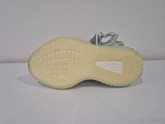 Yeezy Boost 350 V2 - 6