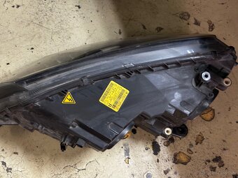 Predné svetlá octavia 3 xenon - 6