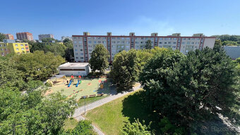 PRENÁJOM EXKLUZÍVNEHO 3-IZB. ZARIADENÉHO BYTU V NADSTAVBE V - 6