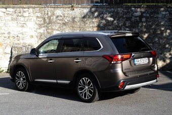 MITSUBISHI OUTLANDER 2.2 DI-D Intense+ A/T - 6