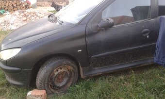 Peugeot206 - 6