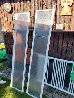 Umývadlo, radiátor, dvere do sprchového kúta - 6