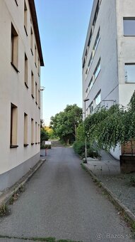 Prenajmem suchú peknú veľkú garáž KE Juh Krivá ul. po rekonš - 6