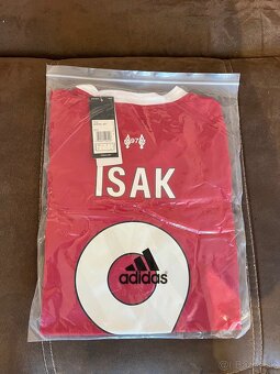 Liverpool FC domáci dres – Isak #9 (2025/2026) - 6