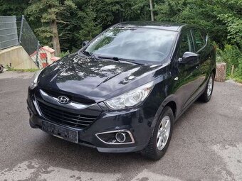 Hyundai ix35 2013 2.0 CRDi 100kw strieborna,červena,čierna - 6