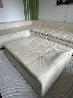 Rohová kožená sedačka s taburetkou - 6