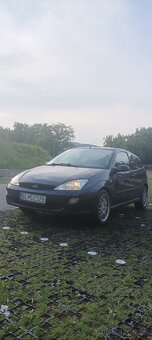 Ford FOCUS 2.0i 16v Sport - 6