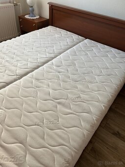 Manželská posteľ z masívneho dreva - 6