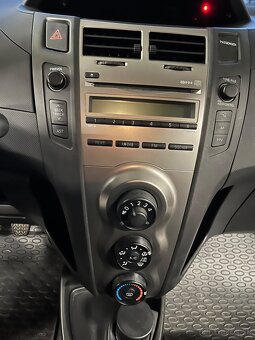 Toyota yaris - 6