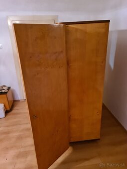 Starožitný nabytok - 6