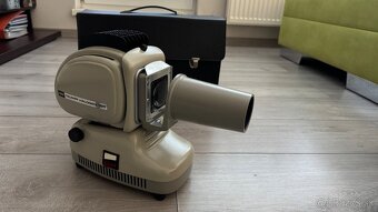 Projektor diapozitívov NORIS TRUMPF HALOGEN 150 - 6