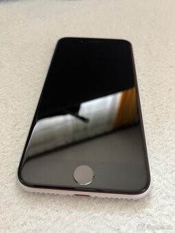 Apple iPhone SE 2020 - 6